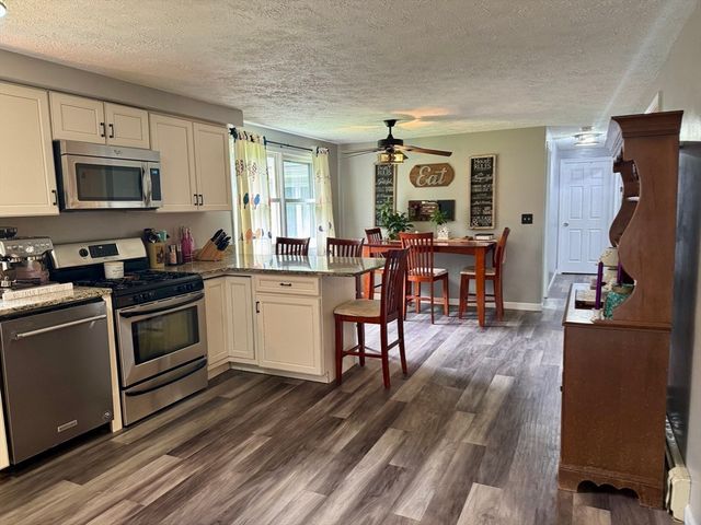 150 Podunk Rd, Sturbridge, MA 01566