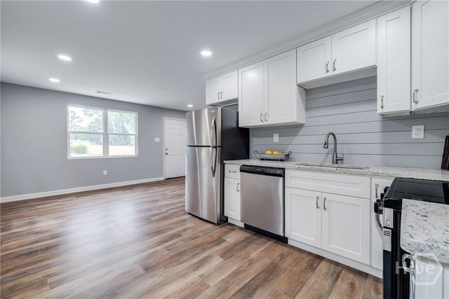 506 E Montgomery Cross Road, Savannah, GA 31406