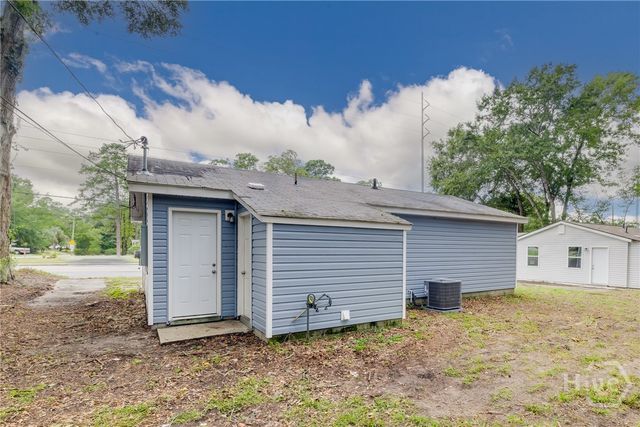 506 E Montgomery Cross Road, Savannah, GA 31406