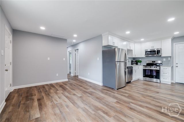 506 E Montgomery Cross Road, Savannah, GA 31406