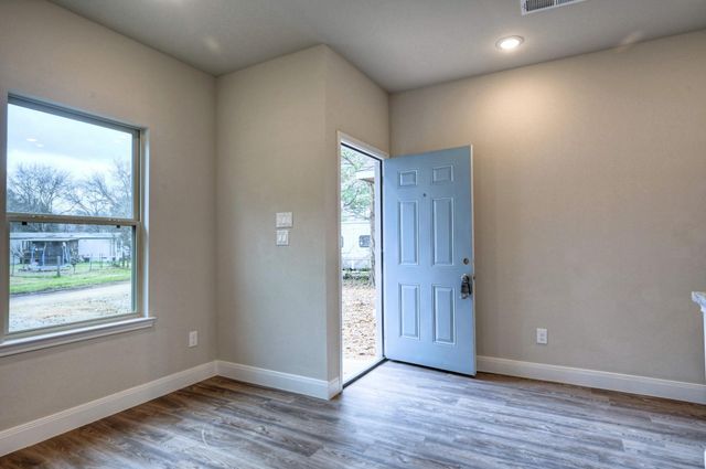 9173 Inwood, Willis, TX 77318