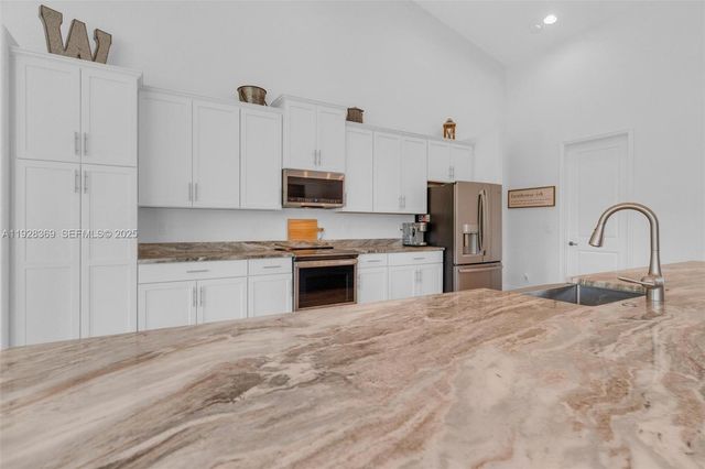 17924 N 68th St N, Loxahatchee, FL 33470