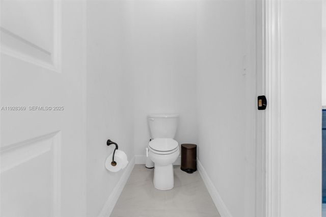 17924 N 68th St N, Loxahatchee, FL 33470