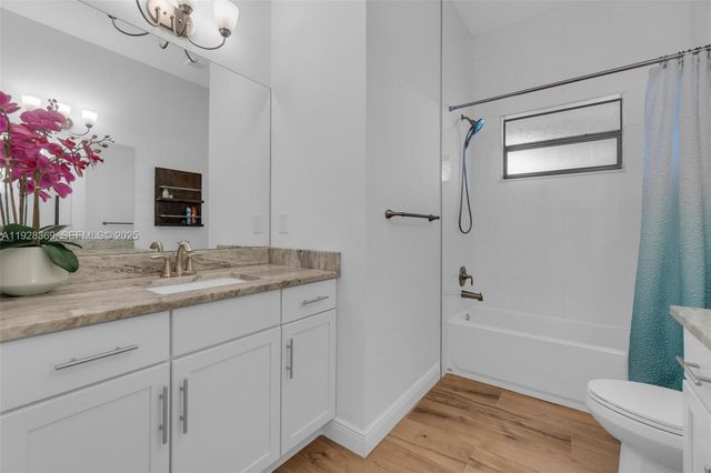 17924 N 68th St N, Loxahatchee, FL 33470