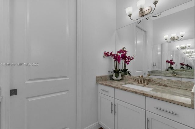 17924 N 68th St N, Loxahatchee, FL 33470