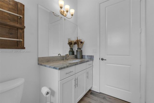 17924 N 68th St N, Loxahatchee, FL 33470