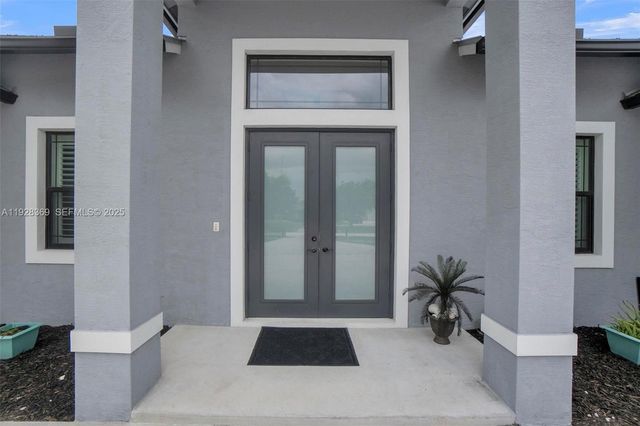 17924 N 68th St N, Loxahatchee, FL 33470