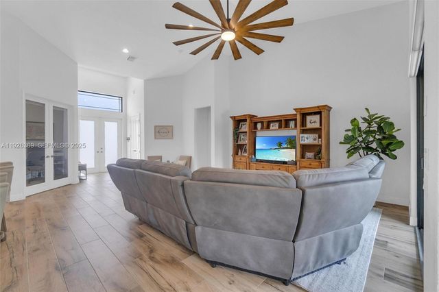 17924 N 68th St N, Loxahatchee, FL 33470