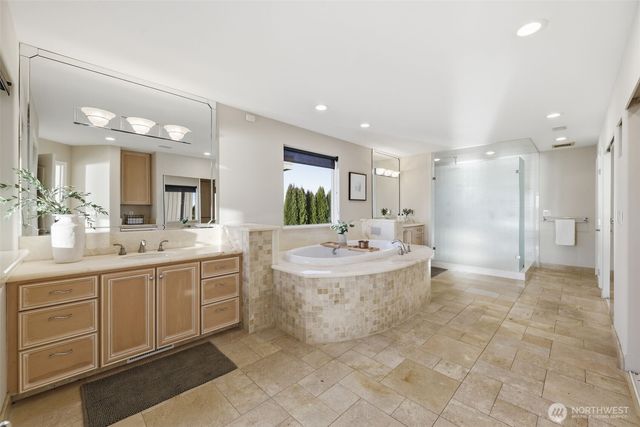 3340 Shorecliff Drive NE, Tacoma, WA 98422