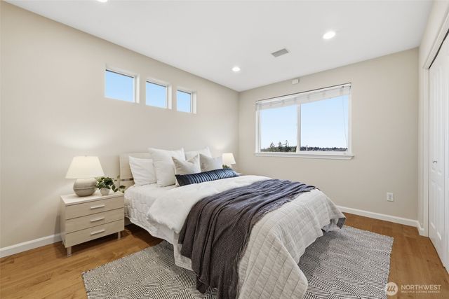 3340 Shorecliff Drive NE, Tacoma, WA 98422