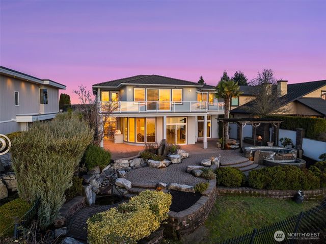 3340 Shorecliff Drive NE, Tacoma, WA 98422