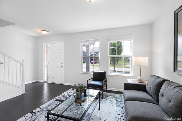 21422 Navarra Drive, Lyon Charter Township, MI 48178