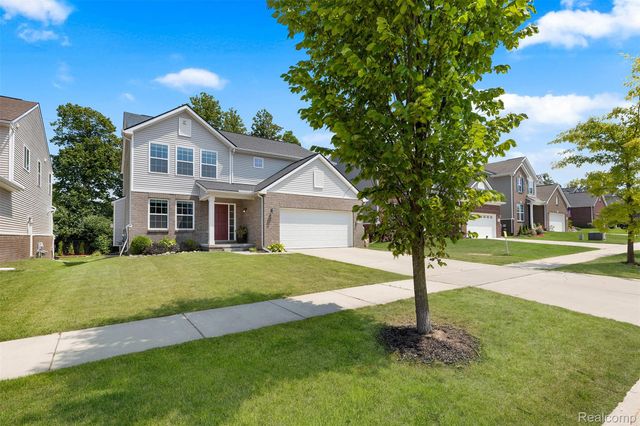 21422 Navarra Drive, Lyon Charter Township, MI 48178