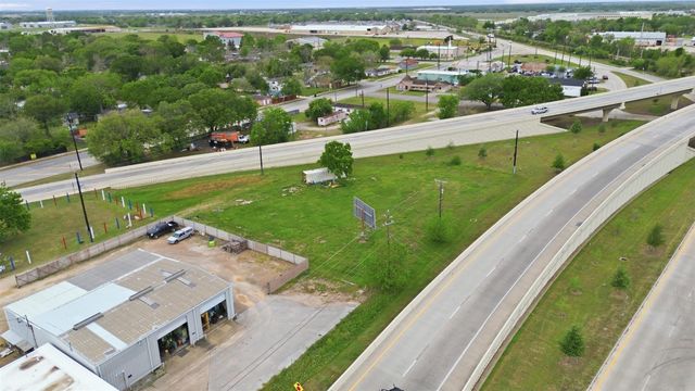 1100 Avenue H, Rosenberg, TX 77471