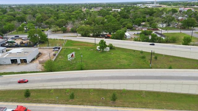 1100 Avenue H, Rosenberg, TX 77471