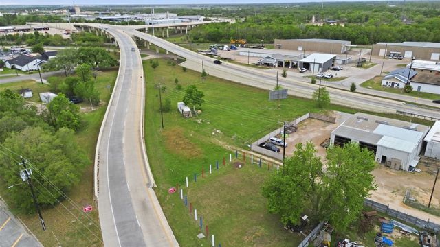 1100 Avenue H, Rosenberg, TX 77471