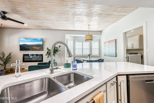 7001 ROCK CANYON Drive, El Paso, TX 79912