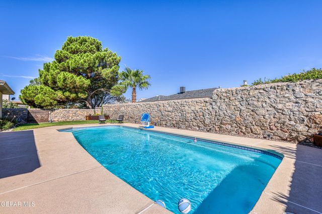 7001 ROCK CANYON Drive, El Paso, TX 79912
