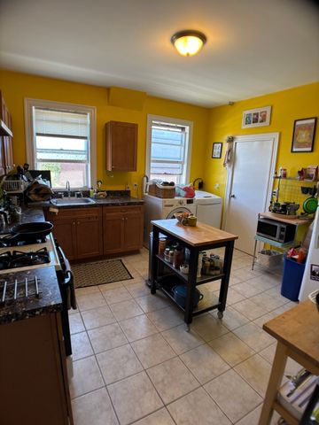 77 Bigelow Avenue 2, Watertown, MA 02472