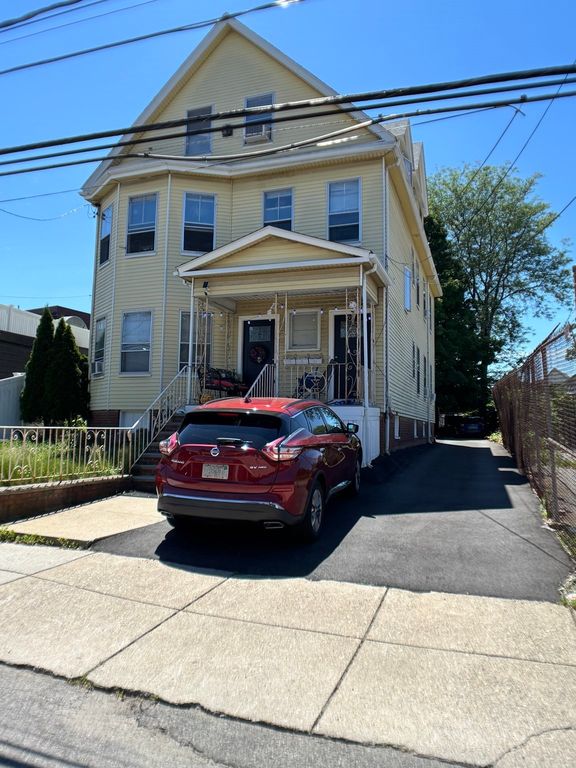 77 Bigelow Avenue 2, Watertown, MA 02472
