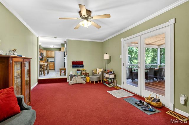 41 Spring Wood Drive, St Peters, MO 63376