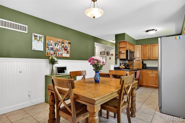41 Spring Wood Drive, St Peters, MO 63376