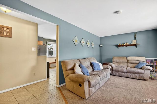 41 Spring Wood Drive, St Peters, MO 63376