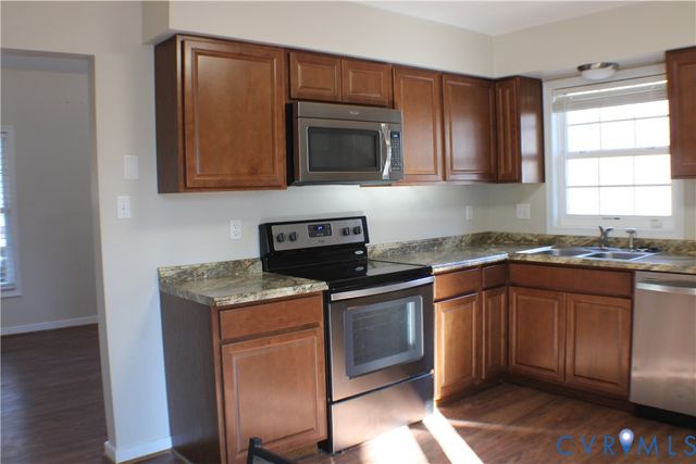 2929 South Ridge Dr, Midlothian, VA 23112