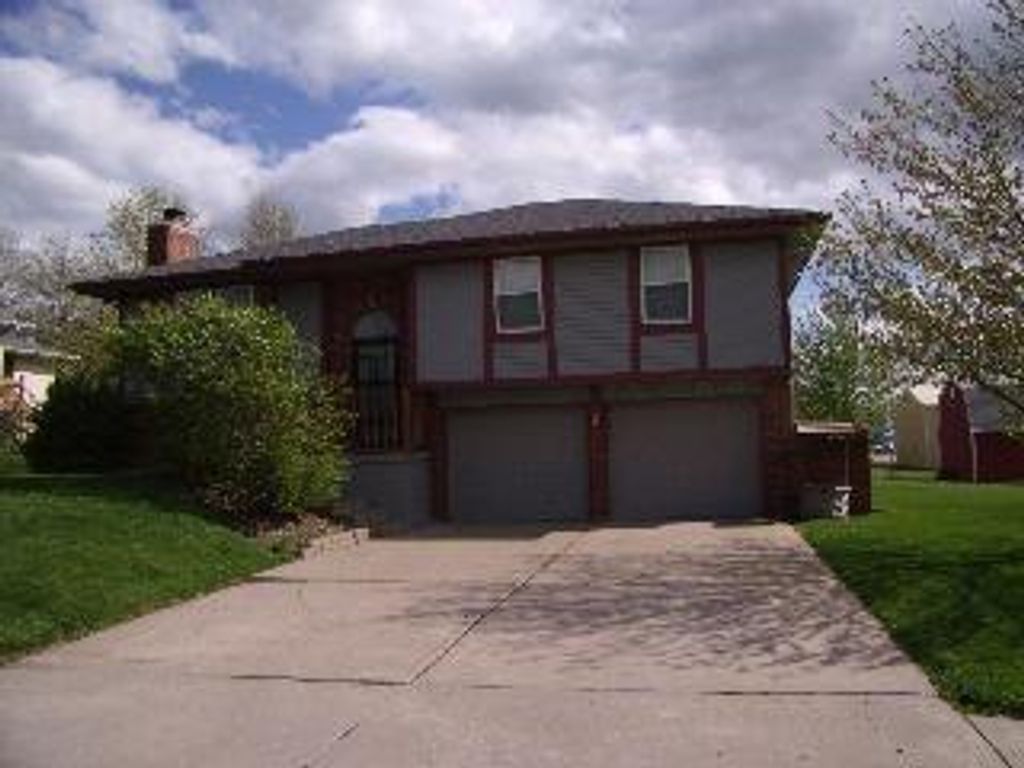 113 E Frank Street, Kearney, MO 64060