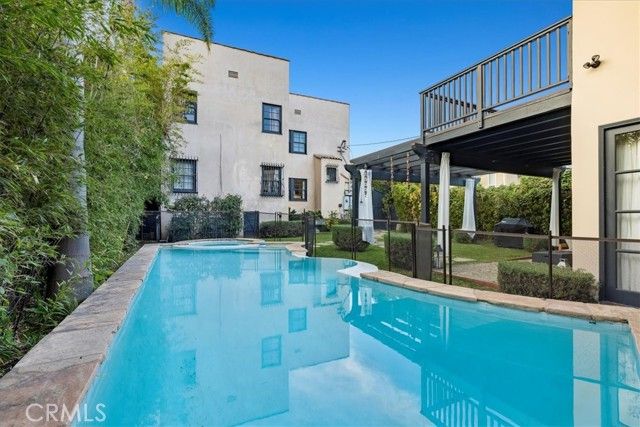 1116 S Highland Avenue, Los Angeles, CA 90019