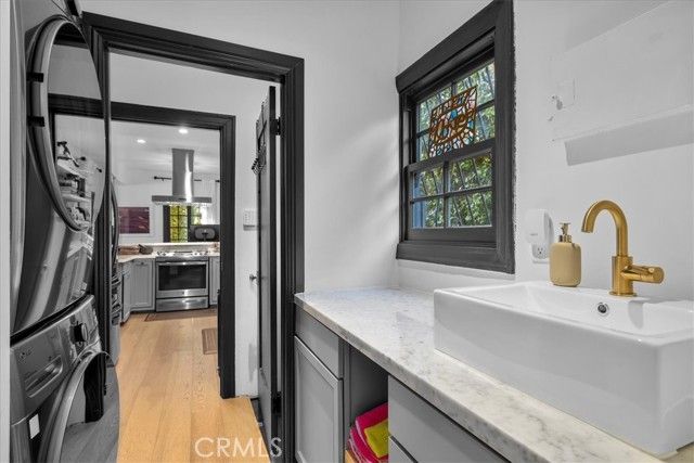 1116 S Highland Avenue, Los Angeles, CA 90019