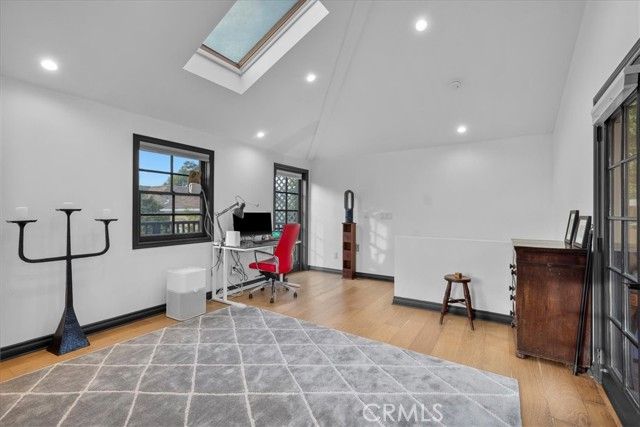 1116 S Highland Avenue, Los Angeles, CA 90019