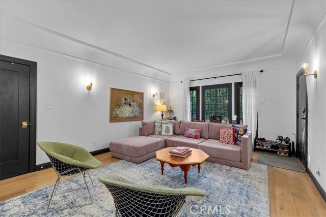 1116 S Highland Avenue, Los Angeles, CA 90019