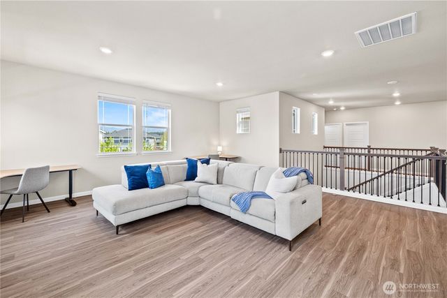 32943 Ash Avenue SE, Black Diamond, WA 98010