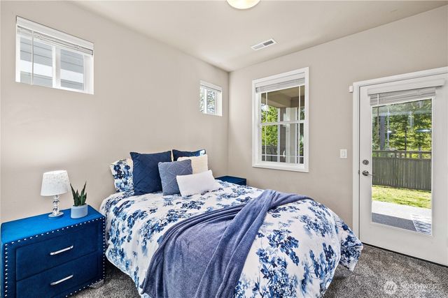 32943 Ash Avenue SE, Black Diamond, WA 98010