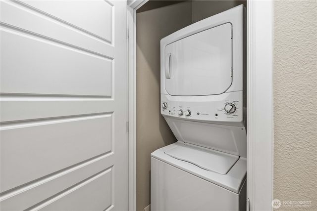 32943 Ash Avenue SE, Black Diamond, WA 98010