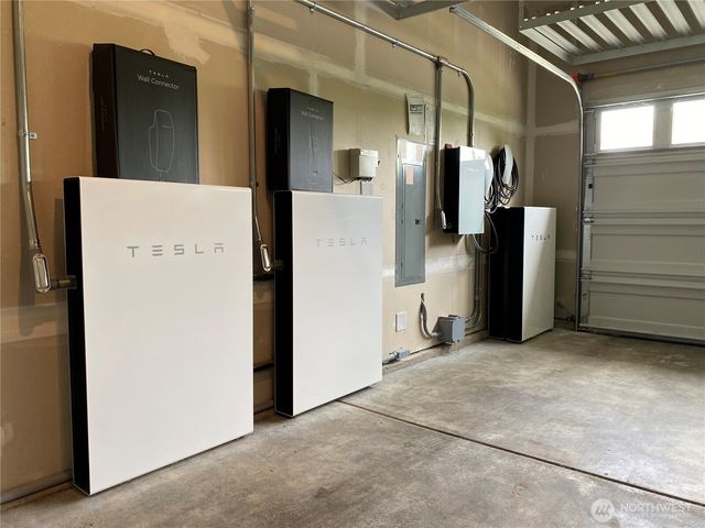 32943 Ash Avenue SE, Black Diamond, WA 98010