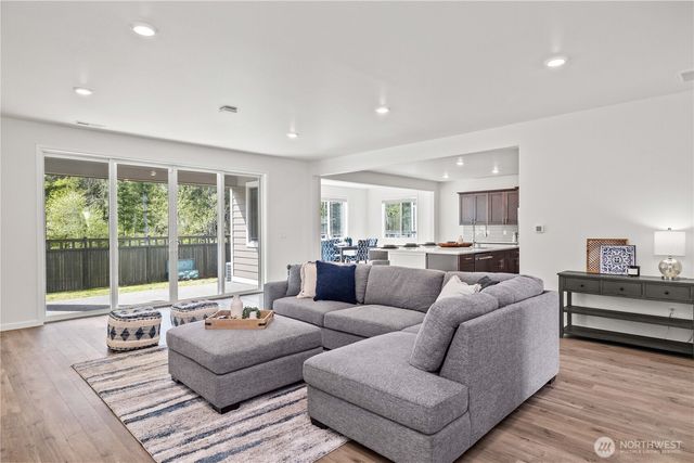 32943 Ash Avenue SE, Black Diamond, WA 98010