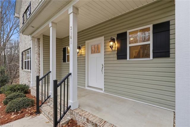 3961 Rookwood Lane, Winston-salem, NC 27106