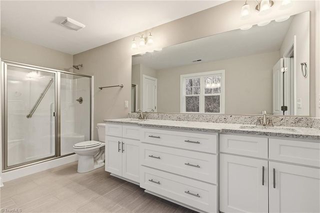 3961 Rookwood Lane, Winston-salem, NC 27106