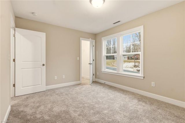 3961 Rookwood Lane, Winston-salem, NC 27106