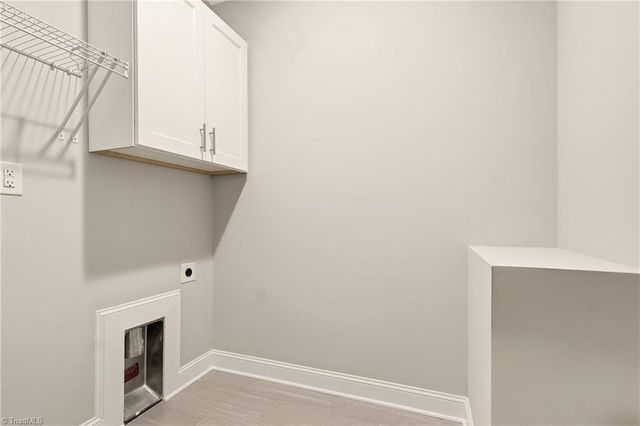 3961 Rookwood Lane, Winston-salem, NC 27106