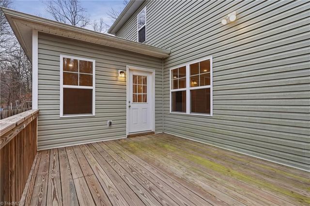 3961 Rookwood Lane, Winston-salem, NC 27106