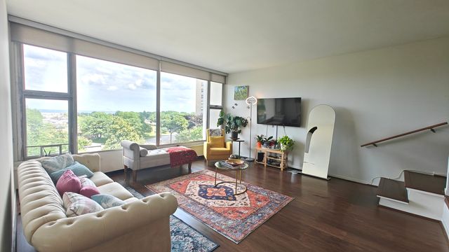 3200 N Lake Shore Drive 502, Chicago, IL 60657