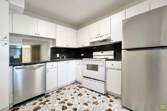 443 NE 195TH Street 140, Miami, FL 33179