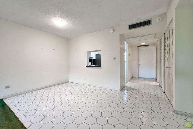 443 NE 195TH Street 140, Miami, FL 33179