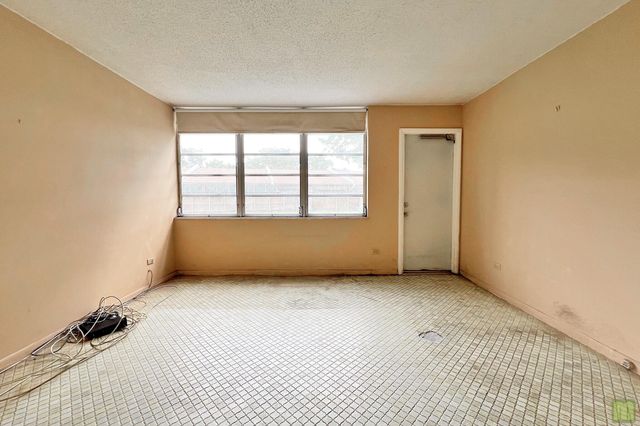443 NE 195TH Street 140, Miami, FL 33179