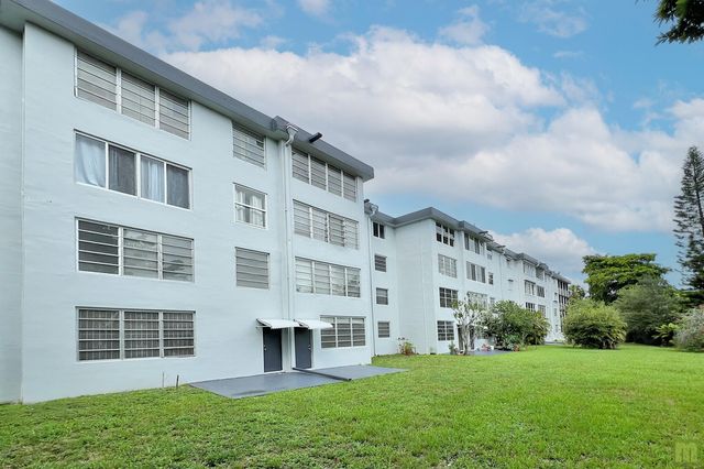 443 NE 195TH Street 140, Miami, FL 33179