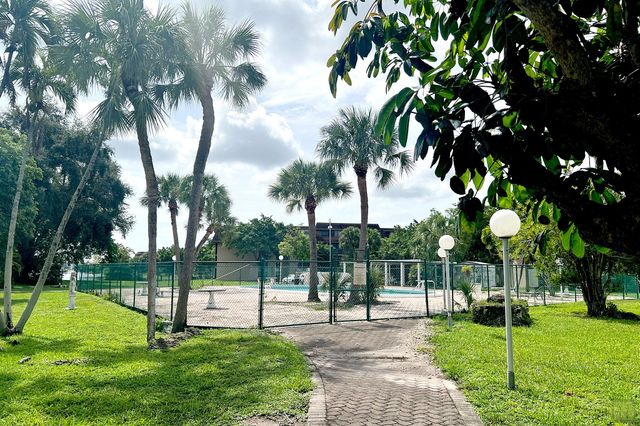 443 NE 195TH Street 140, Miami, FL 33179