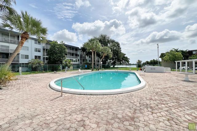 443 NE 195TH Street 140, Miami, FL 33179